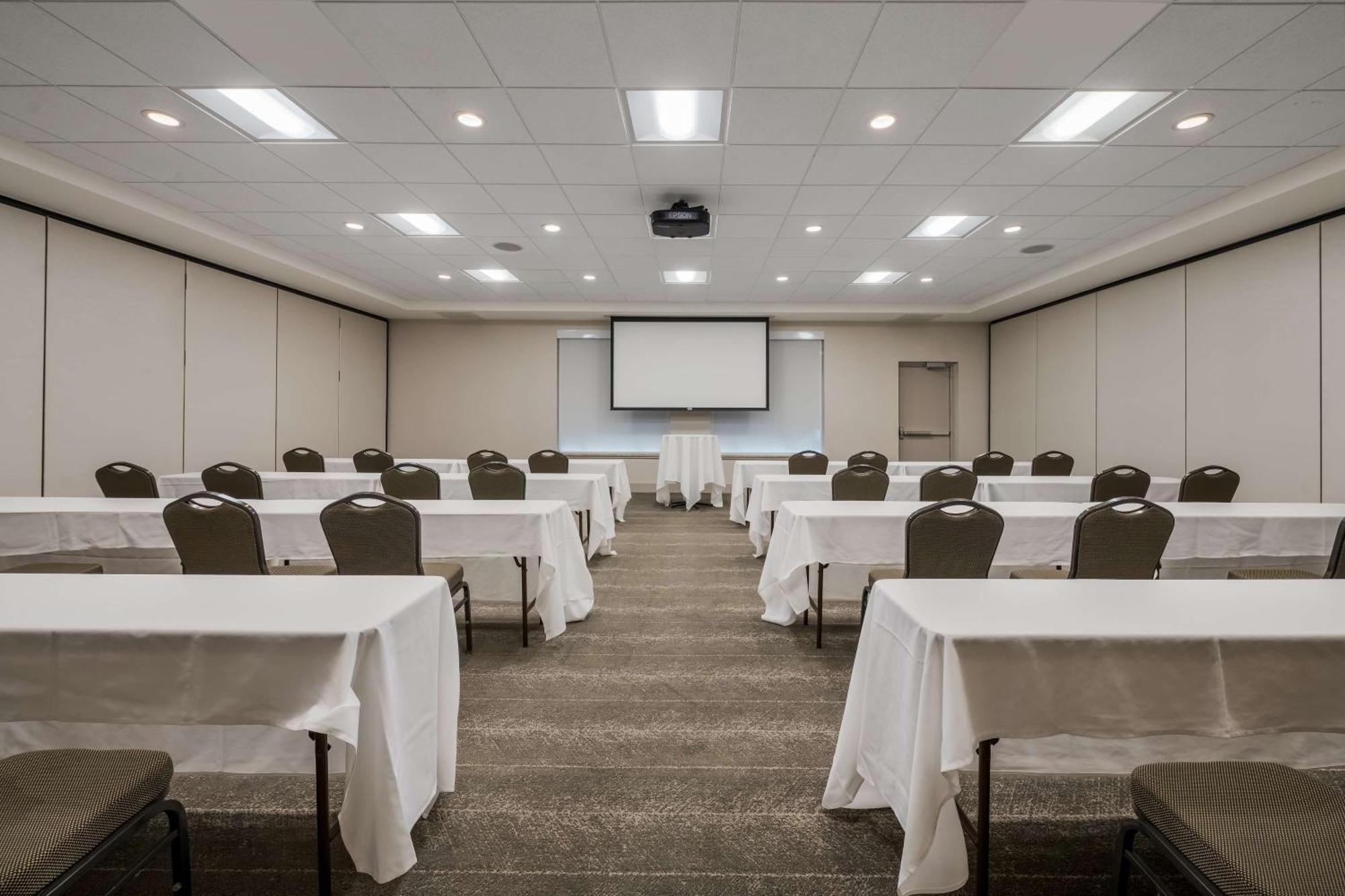 Hilton Garden Inn Rockford Exteriér fotografie